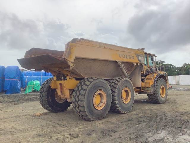 Volvo A40D - Artikulētias pašizgāzējs: foto 3 Volvo A40D - Artikulētias pašizgāzējs: foto 3