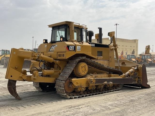 CAT D8R - Buldozers: foto 3 CAT D8R - Buldozers: foto 3