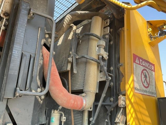 Komatsu WA470-7 - Riteņu iekrāvējs: foto 4 Komatsu WA470-7 - Riteņu iekrāvējs: foto 4