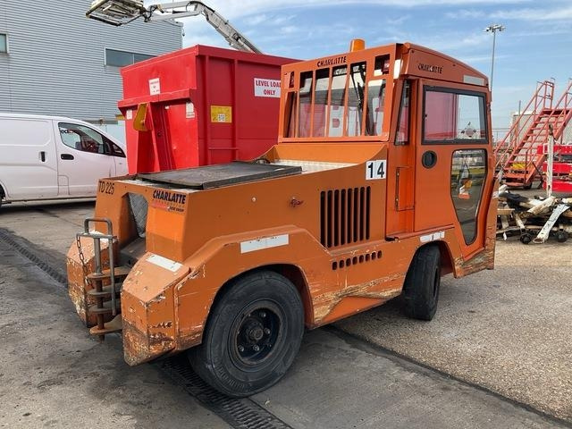 Charlatte TD225 - Noliktavas vilcējs: foto 3 Charlatte TD225 - Noliktavas vilcējs: foto 3