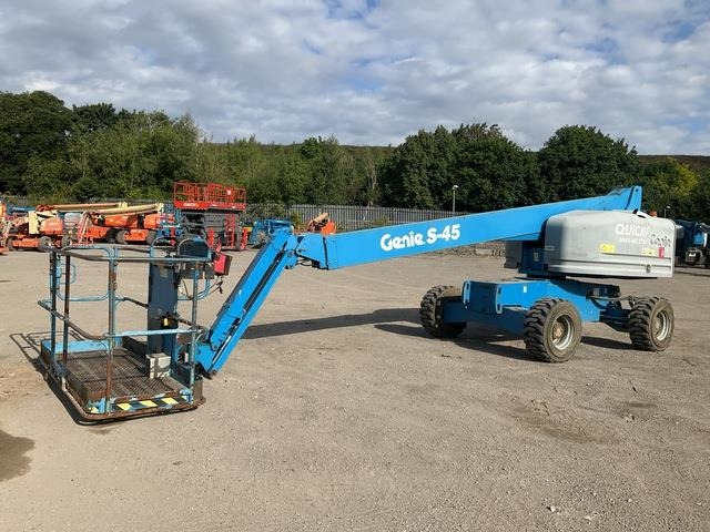 Genie S45 - Teleskopiskais pacēlājs: foto 1 Genie S45 - Teleskopiskais pacēlājs: foto 1