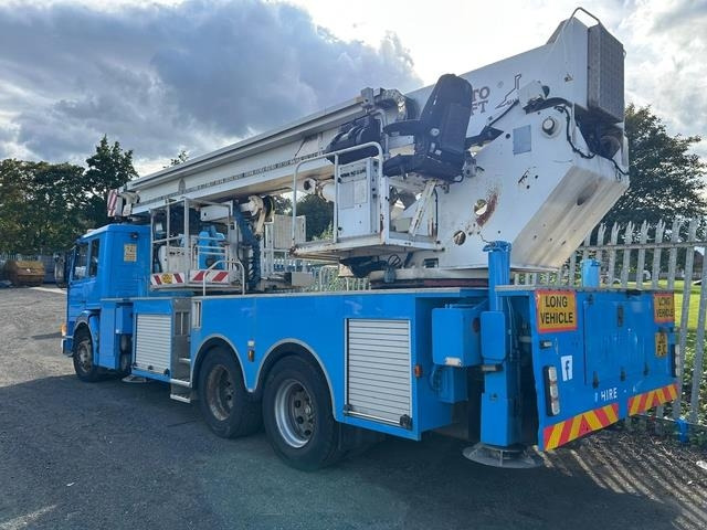 Scania P113ML - Autopacēlājs: foto 2 Scania P113ML - Autopacēlājs: foto 2