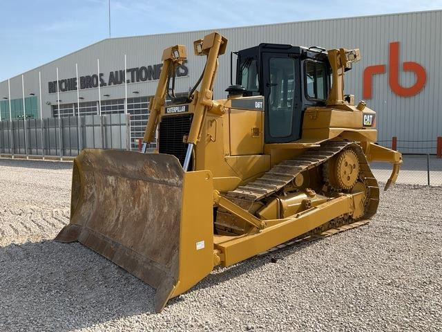 CAT D6T - Buldozers: foto 1 CAT D6T - Buldozers: foto 1