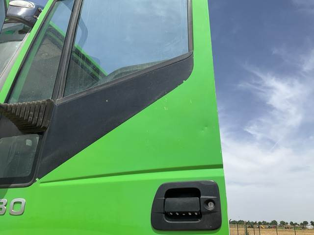 Kravas auto ar manipulatoru Iveco Trakker 380: foto 19