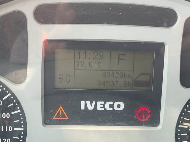 Kravas auto ar manipulatoru Iveco Trakker 380: foto 8