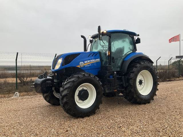New Holland T7.165S - Traktors: foto 1 New Holland T7.165S - Traktors: foto 1