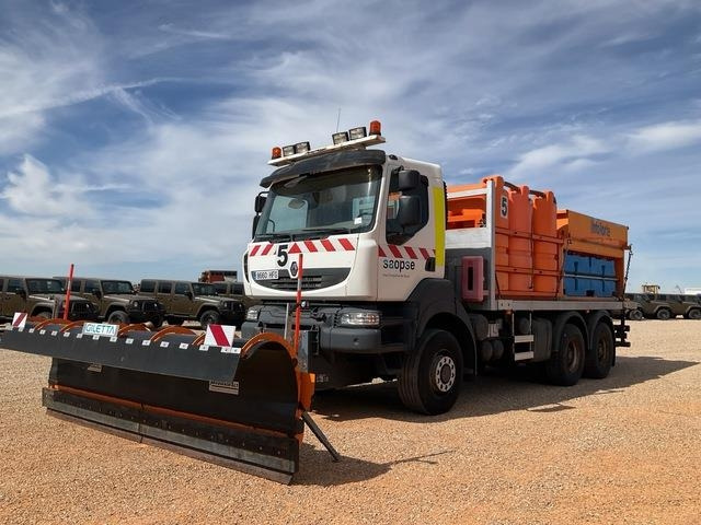 Renault Kerax 380DXI - Sniega novākšanas tehnika: foto 1 Renault Kerax 380DXI - Sniega novākšanas tehnika: foto 1