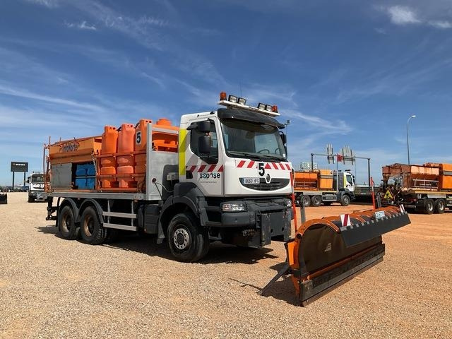 Renault Kerax 380DXI - Sniega novākšanas tehnika: foto 4 Renault Kerax 380DXI - Sniega novākšanas tehnika: foto 4