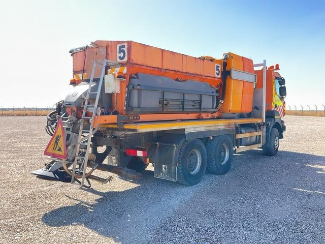 Renault Kerax 430DXI - Sniega novākšanas tehnika: foto 3 Renault Kerax 430DXI - Sniega novākšanas tehnika: foto 3