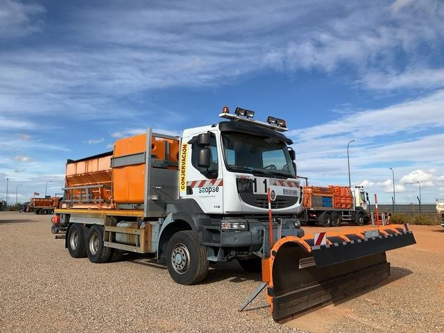 Renault Kerax 430DXI - Sniega novākšanas tehnika: foto 4 Renault Kerax 430DXI - Sniega novākšanas tehnika: foto 4