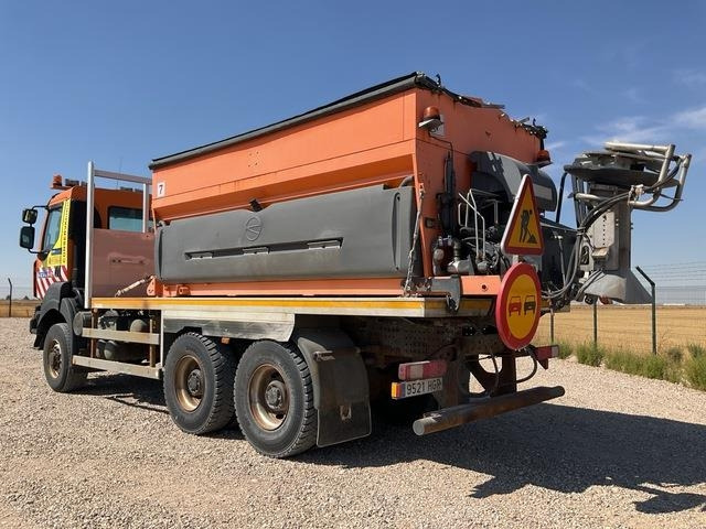 Renault Kerax 430DXI - Sniega novākšanas tehnika: foto 2 Renault Kerax 430DXI - Sniega novākšanas tehnika: foto 2