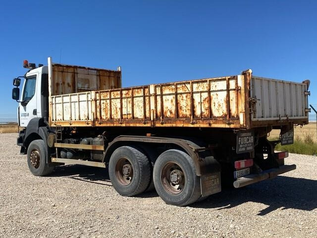 Renault Kerax - Kravas automašīna pašizgāzējs: foto 2 Renault Kerax - Kravas automašīna pašizgāzējs: foto 2