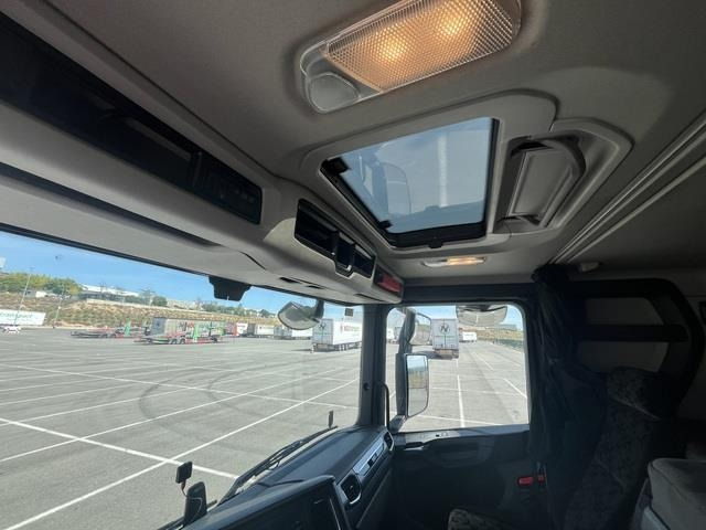 Vilcējs Scania P410: foto 20