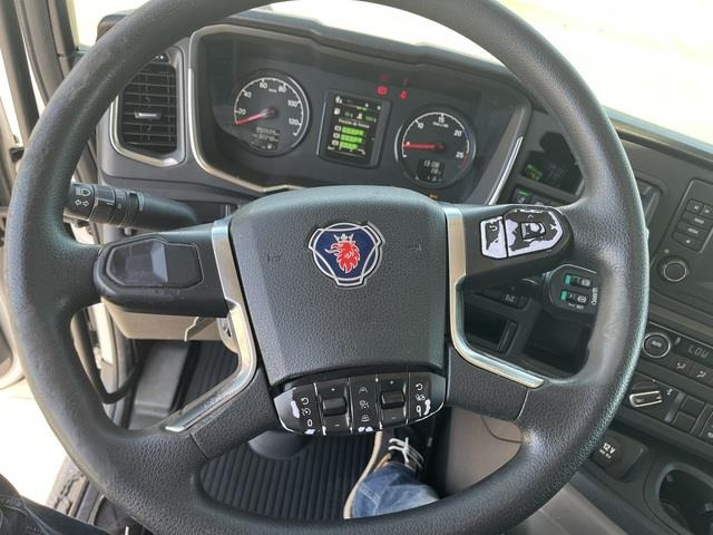 Vilcējs Scania P410: foto 15