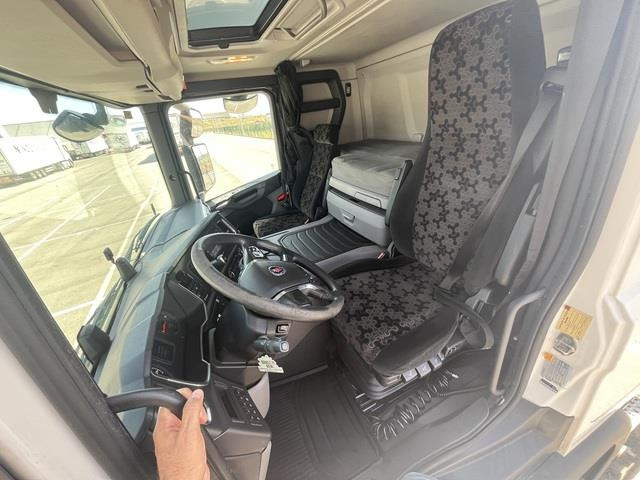 Vilcējs Scania P410: foto 14
