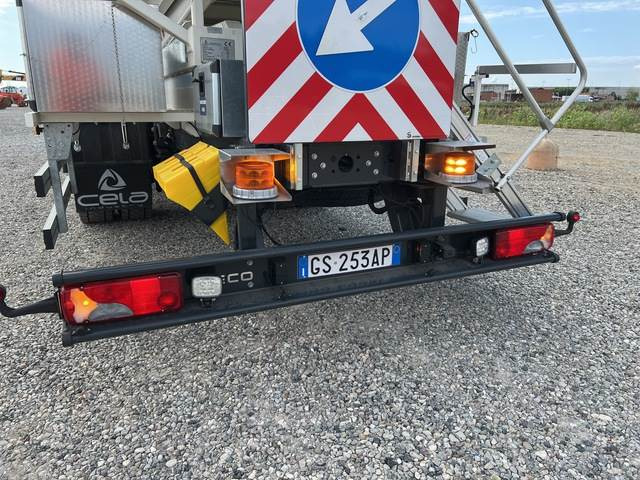Autopacēlājs, Šķērveida pacēlājs Iveco Eurocargo 180E25: foto 20