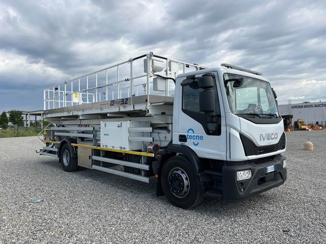 Iveco Eurocargo 180E25 - Autopacēlājs, Šķērveida pacēlājs: foto 4 Iveco Eurocargo 180E25 - Autopacēlājs, Šķērveida pacēlājs: foto 4