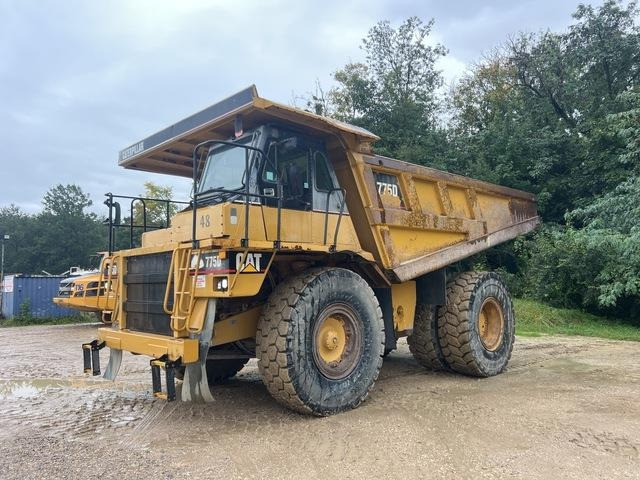 CAT 775D - Karjeru pašizgāzējs: foto 1 CAT 775D - Karjeru pašizgāzējs: foto 1
