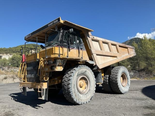 CAT 775E - Karjeru pašizgāzējs: foto 1 CAT 775E - Karjeru pašizgāzējs: foto 1