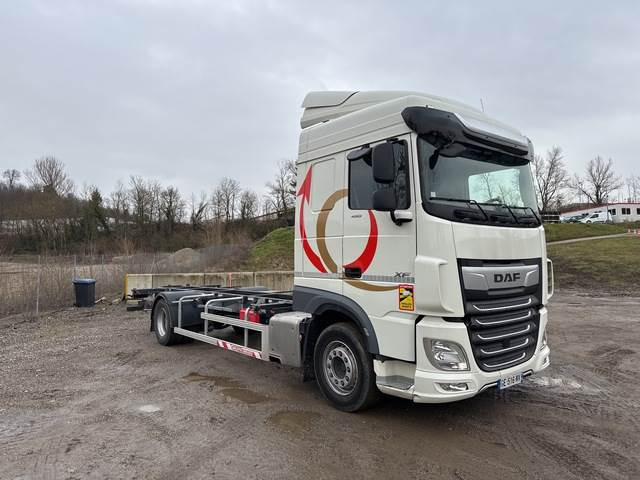 DAF XF450 - Konteineru vedējs/ Kravas automašīna ar noņemamā virsbūve: foto 4 DAF XF450 - Konteineru vedējs/ Kravas automašīna ar noņemamā virsbūve: foto 4