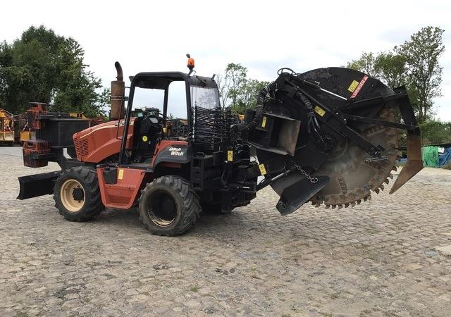 Ditch Witch RT115H - Tranšeju racējs: foto 2 Ditch Witch RT115H - Tranšeju racējs: foto 2