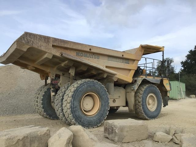 Komatsu HD465-8EO - Karjeru pašizgāzējs: foto 3 Komatsu HD465-8EO - Karjeru pašizgāzējs: foto 3