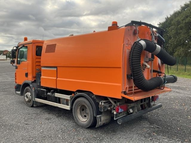 MAN TGL12.220 - Ielu tīrīšanas mašīna: foto 2 MAN TGL12.220 - Ielu tīrīšanas mašīna: foto 2