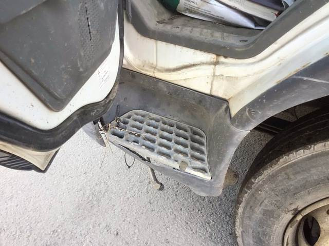 Ielu tīrīšanas mašīna Mitsubishi Canter: foto 11