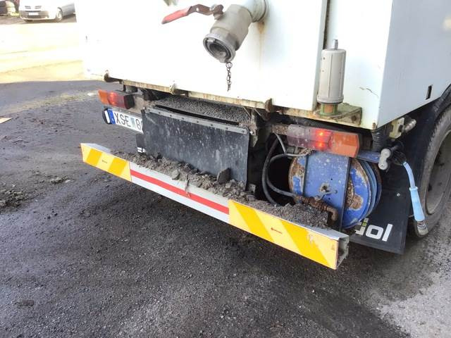 Ielu tīrīšanas mašīna Mitsubishi Canter: foto 21