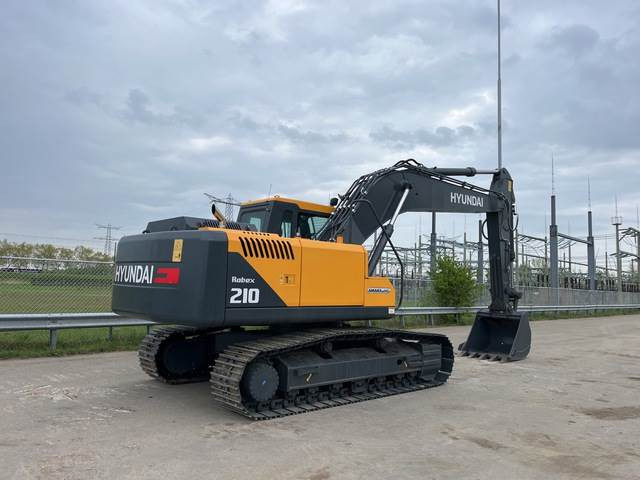 Hyundai R210 - Kāpurķēžu ekskavators: foto 3 Hyundai R210 - Kāpurķēžu ekskavators: foto 3