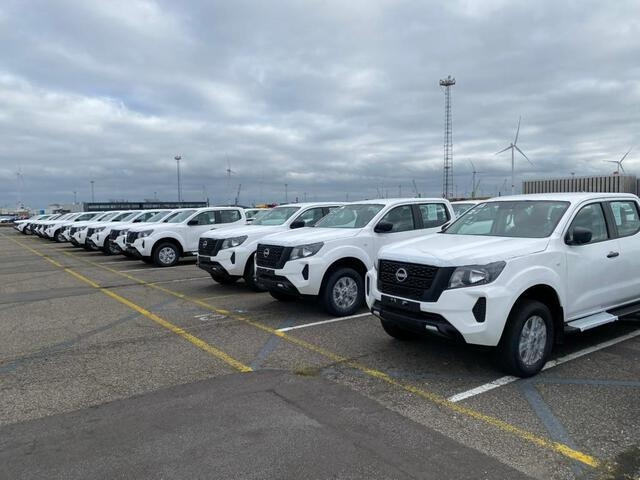 Nissan Navara - Komercauto: foto 1 Nissan Navara - Komercauto: foto 1