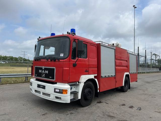 MAN M38 591 - Ugunsdzēsēju mašīna: foto 1 MAN M38 591 - Ugunsdzēsēju mašīna: foto 1