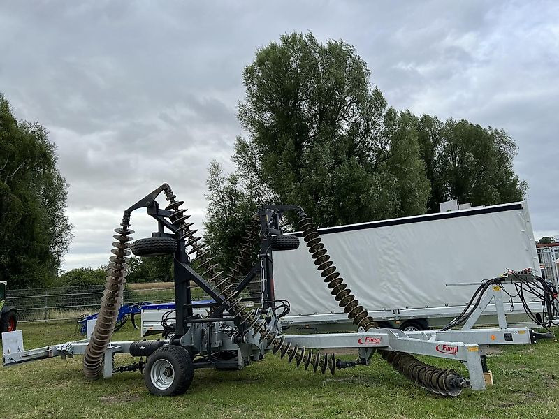 Fliegl KSE 680 Kettenscheibenegge - Disku ecēša: foto 1 Fliegl KSE 680 Kettenscheibenegge - Disku ecēša: foto 1