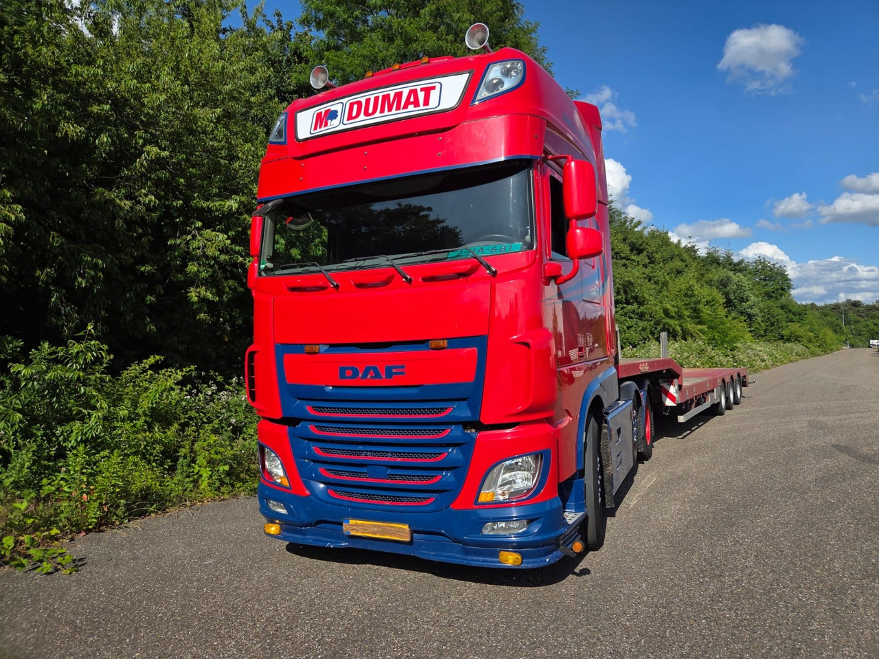 DAF XF 460 FTG 6x2 Super Spacecab + Nooteboom semi-dieplader - Šasija kravas automašīna: foto 1 DAF XF 460 FTG 6x2 Super Spacecab + Nooteboom semi-dieplader - Šasija kravas automašīna: foto 1