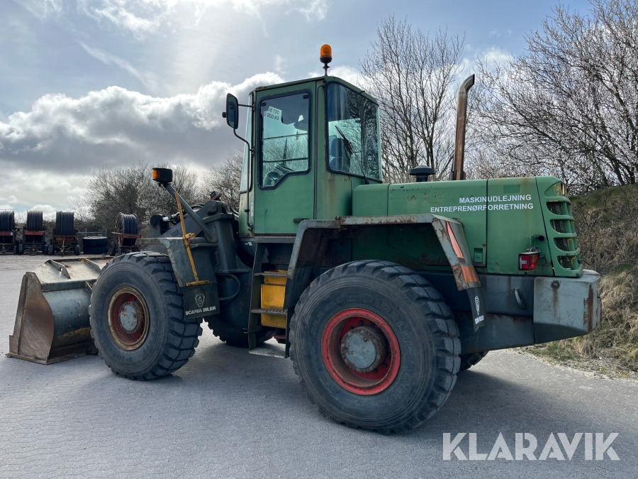 Gummiged Komatsu WA270 - Riteņu iekrāvējs: foto 4 Gummiged Komatsu WA270 - Riteņu iekrāvējs: foto 4