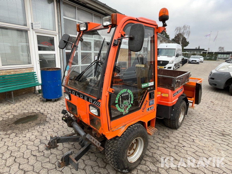 Redskabsbærer Holder C 2.42 med Hydromann 300-K Saltspreder - Komunālais traktors: foto 1 Redskabsbærer Holder C 2.42 med Hydromann 300-K Saltspreder - Komunālais traktors: foto 1