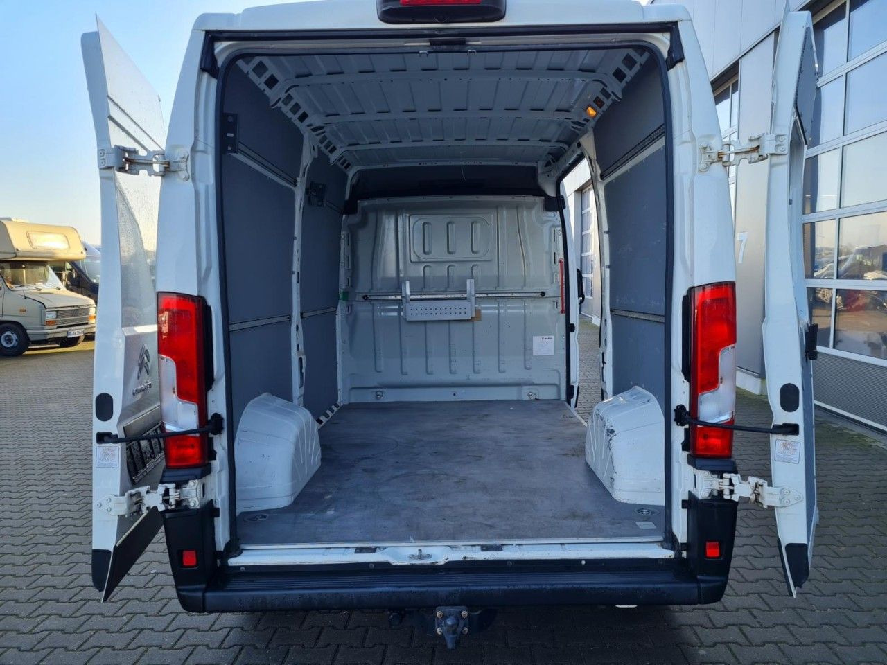 Citroën Jumper 33 Kasten L2H2 AHK KLIMA KAMERA TEMPOMAT - Mazs furgons: foto 5 Citroën Jumper 33 Kasten L2H2 AHK KLIMA KAMERA TEMPOMAT - Mazs furgons: foto 5