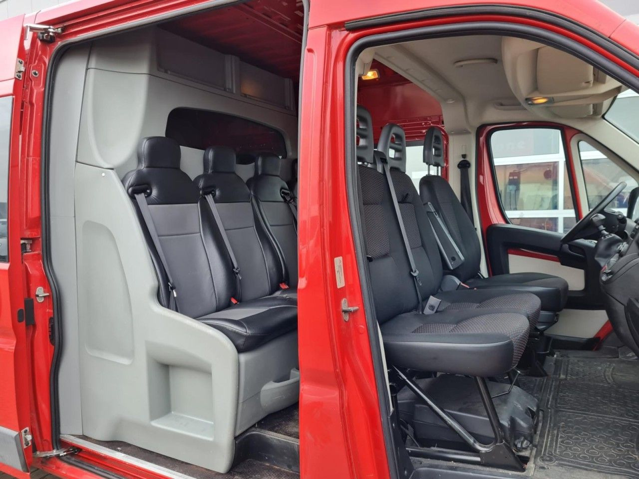 Citroën Jumper 35 Kasten L3H2 Doka 7-Sitze AHK KLIMA KAM - Kravas mikroautobuss, Kravas-pasažieru furgons: foto 5 Citroën Jumper 35 Kasten L3H2 Doka 7-Sitze AHK KLIMA KAM - Kravas mikroautobuss, Kravas-pasažieru furgons: foto 5