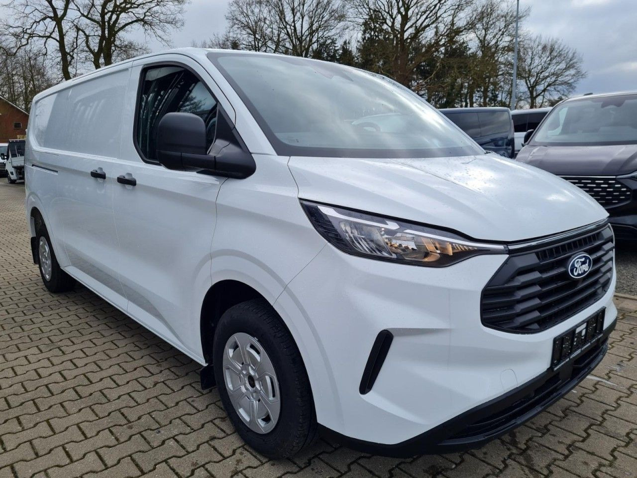 Ford Custom Kasten 300 EcoBlue L2 Trend KLIMA KAMERA - Mazs furgons: foto 3 Ford Custom Kasten 300 EcoBlue L2 Trend KLIMA KAMERA - Mazs furgons: foto 3