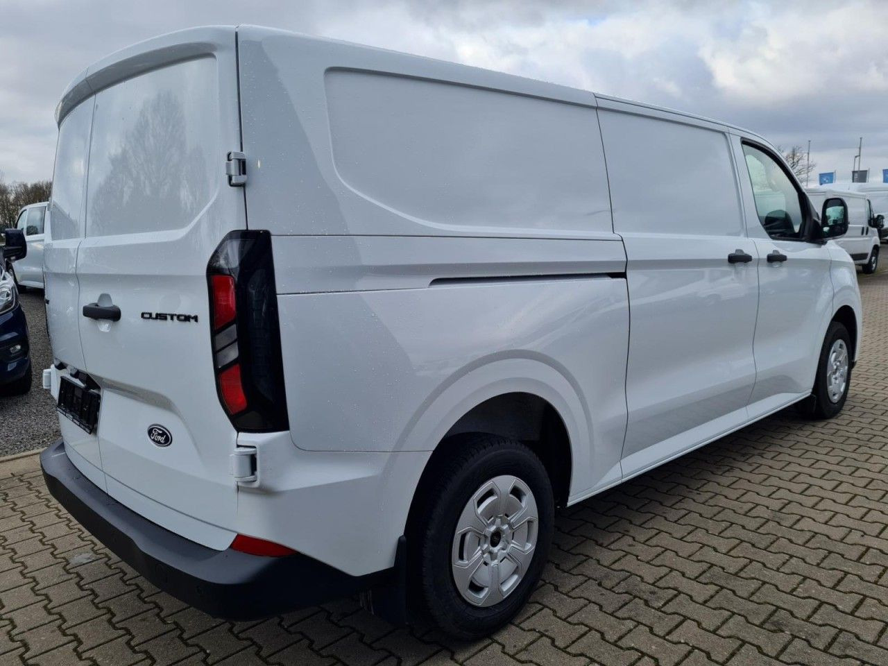 Ford Custom Kasten 320 L2 Trend KLIMA KAMERA TEMPOMAT - Mazs furgons: foto 4 Ford Custom Kasten 320 L2 Trend KLIMA KAMERA TEMPOMAT - Mazs furgons: foto 4
