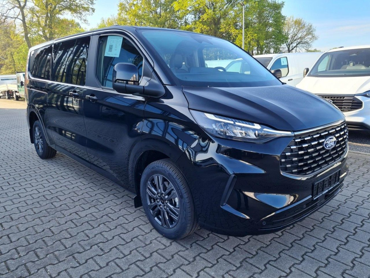 Ford Tourneo Custom 320 AG L2 Titanium 8 Sitze LEDER - Pasažieru furgons: foto 3 Ford Tourneo Custom 320 AG L2 Titanium 8 Sitze LEDER - Pasažieru furgons: foto 3