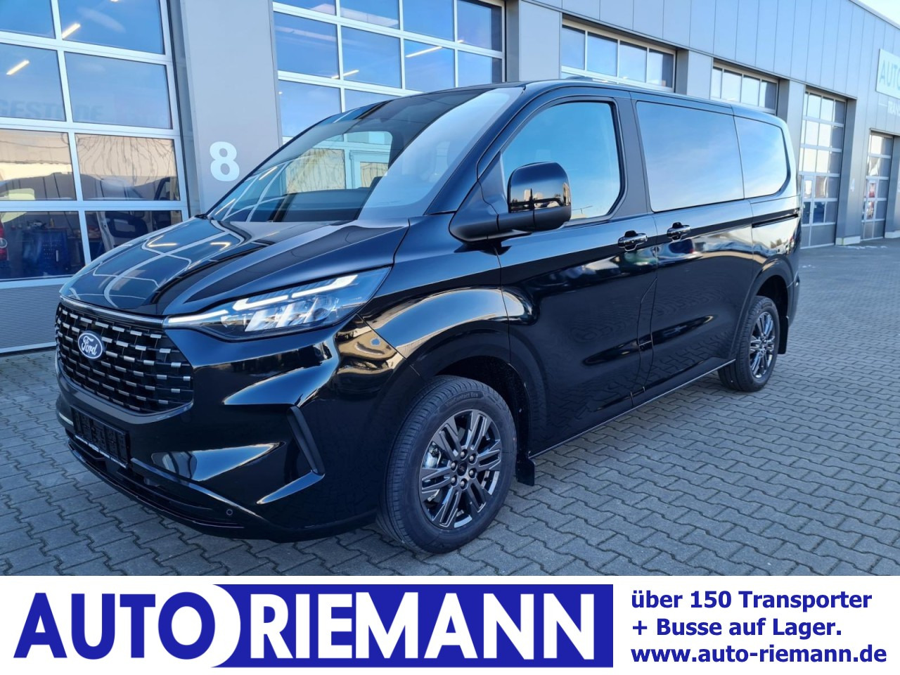 Ford Tourneo Custom 320 L1 AG Titanium X AHK LED NAVI 2X SCHIEBE - Kravas-pasažieru furgons: foto 1 Ford Tourneo Custom 320 L1 AG Titanium X AHK LED NAVI 2X SCHIEBE - Kravas-pasažieru furgons: foto 1