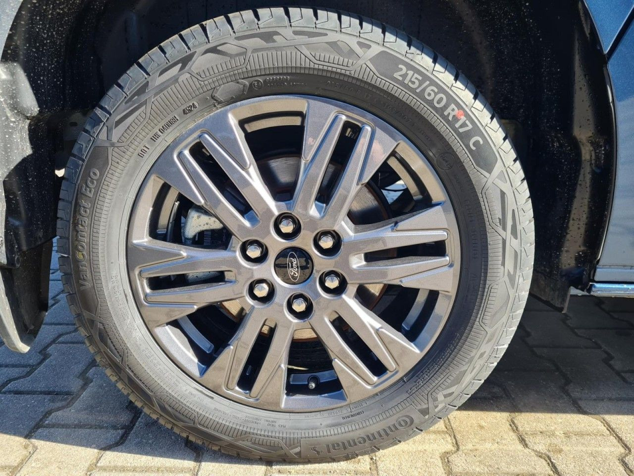 Pasažieru furgons Ford Tourneo Custom 320 Titanium L1 AG 8-Sitze LED KA: foto 8