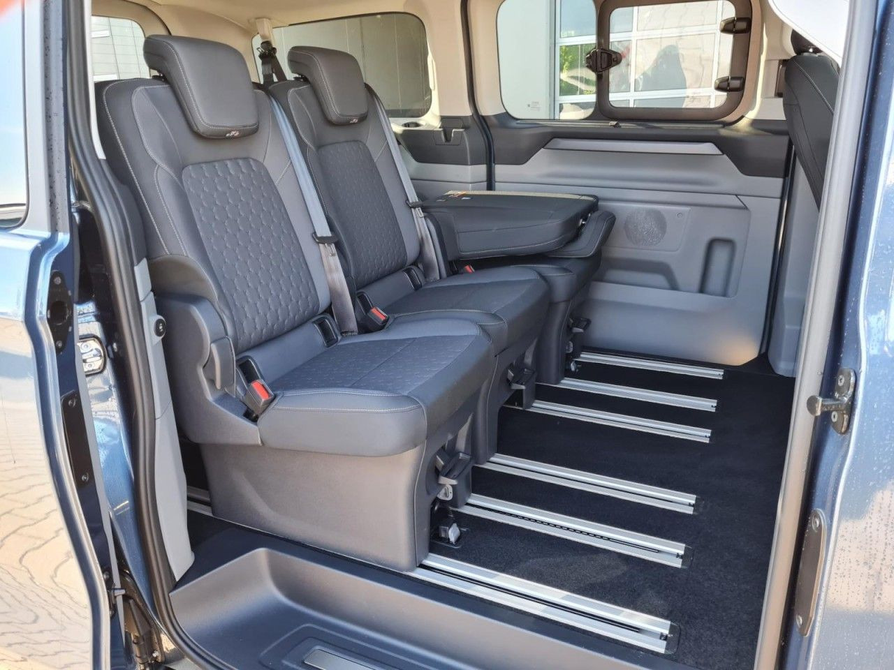 Pasažieru furgons Ford Tourneo Custom 320 Titanium L1 AG 8-Sitze LED KA: foto 19
