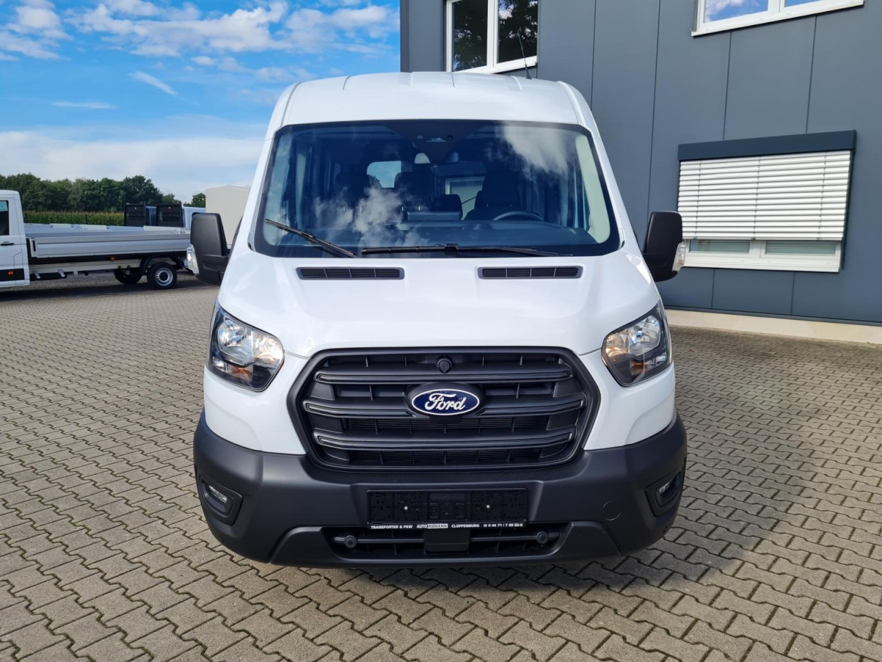 Ford Transit 350 Kombi 9-Sitze L3 AG Trend AHK KAMERA - Mikroautobuss, Pasažieru furgons: foto 2 Ford Transit 350 Kombi 9-Sitze L3 AG Trend AHK KAMERA - Mikroautobuss, Pasažieru furgons: foto 2
