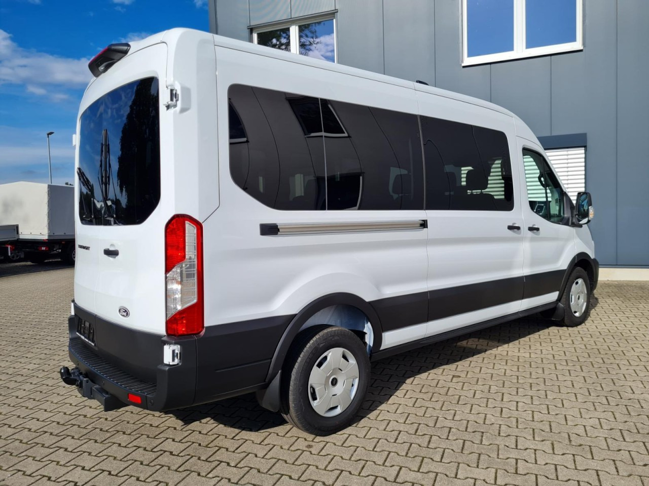 Ford Transit 350 Kombi TDCi L3 Trend 9 Sitzer AUTOMATIK - Mikroautobuss, Pasažieru furgons: foto 4 Ford Transit 350 Kombi TDCi L3 Trend 9 Sitzer AUTOMATIK - Mikroautobuss, Pasažieru furgons: foto 4