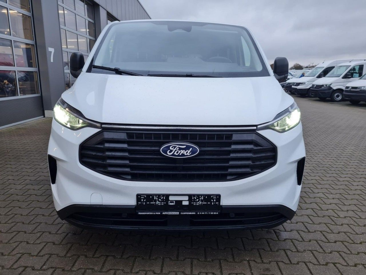 Ford Transit Custom Kombi 320 L2 Trend 9 Sitze KAMERA - Vieglā automašīna: foto 2 Ford Transit Custom Kombi 320 L2 Trend 9 Sitze KAMERA - Vieglā automašīna: foto 2
