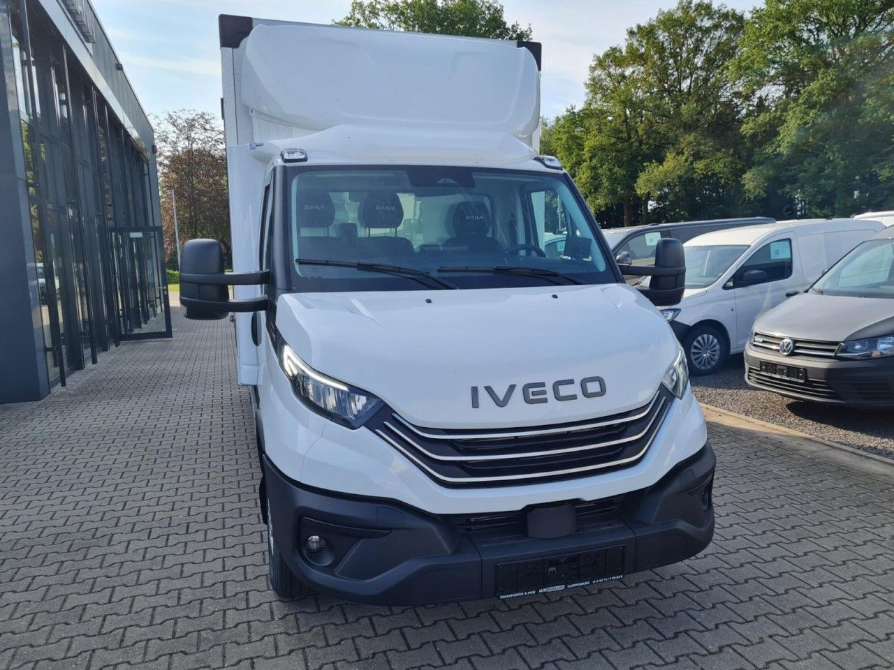 Iveco 35S 18 3.0 Koffer Hi Matic LM KLIMA KAMERA Navig - Furgons ar slēgtā virsbūve: foto 2 Iveco 35S 18 3.0 Koffer Hi Matic LM KLIMA KAMERA Navig - Furgons ar slēgtā virsbūve: foto 2