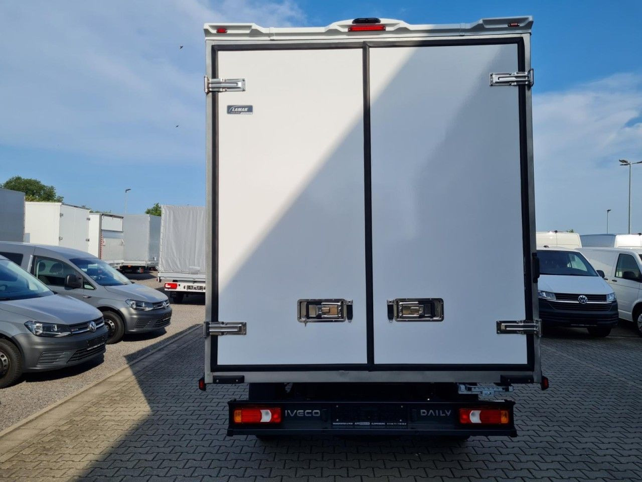 Iveco 35S 18 3.0 Koffer Hi Matic LM KLIMA KAMERA Navig - Furgons ar slēgtā virsbūve: foto 5 Iveco 35S 18 3.0 Koffer Hi Matic LM KLIMA KAMERA Navig - Furgons ar slēgtā virsbūve: foto 5