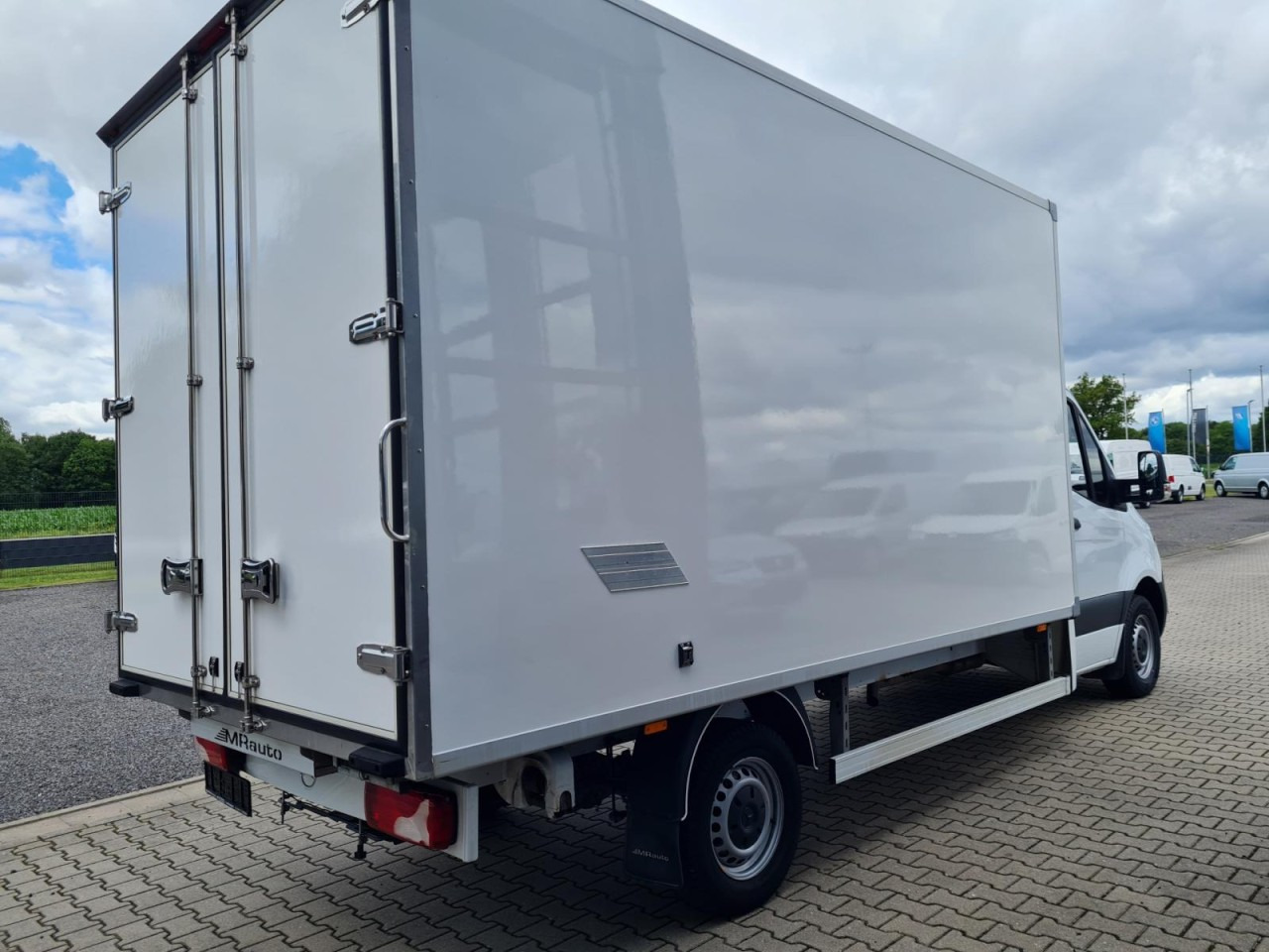 Mercedes-Benz Sprinter 315 CDi Möbel Koffer RWD KLIMA TEMPOMAT - Furgons ar slēgtā virsbūve: foto 4 Mercedes-Benz Sprinter 315 CDi Möbel Koffer RWD KLIMA TEMPOMAT - Furgons ar slēgtā virsbūve: foto 4